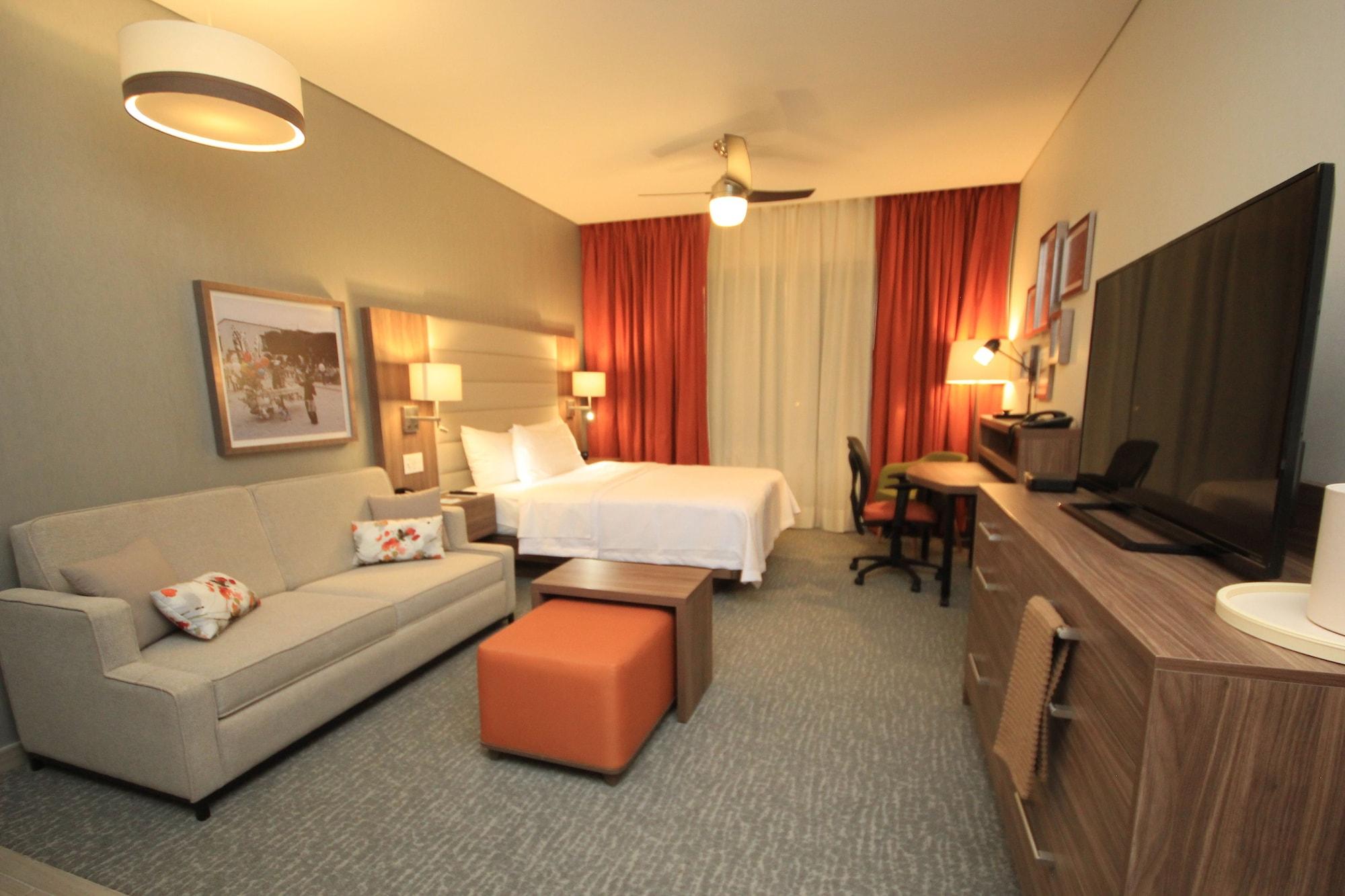 Fiesta Inn Suites Aeropuerto Del Bajio Silao Zewnętrze zdjęcie