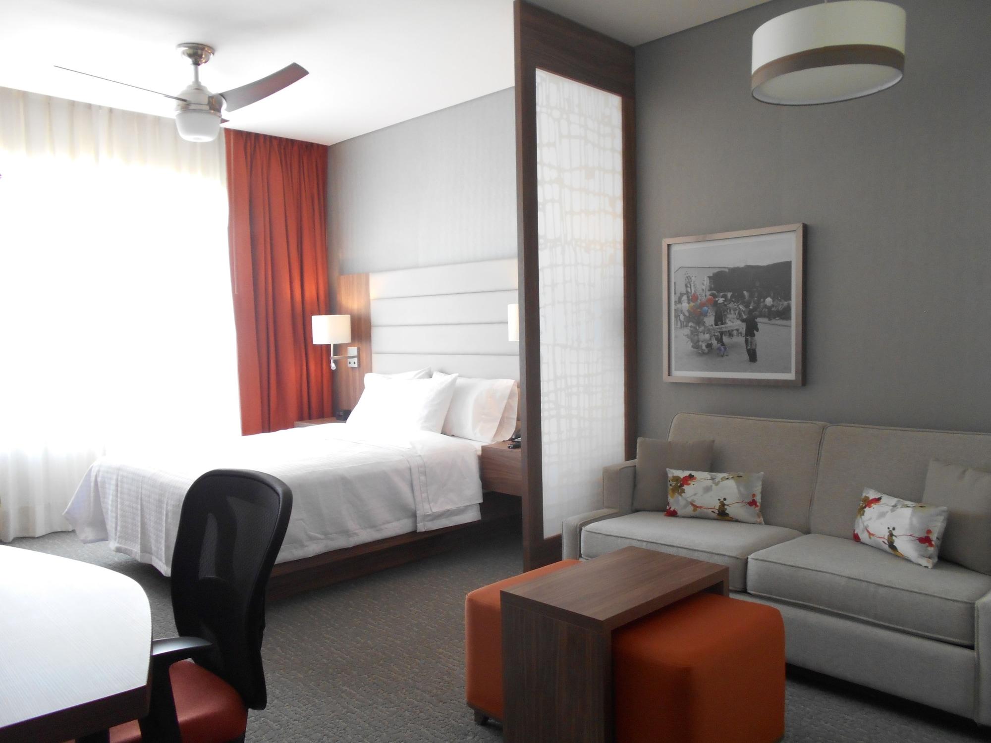 Fiesta Inn Suites Aeropuerto Del Bajio Silao Zewnętrze zdjęcie