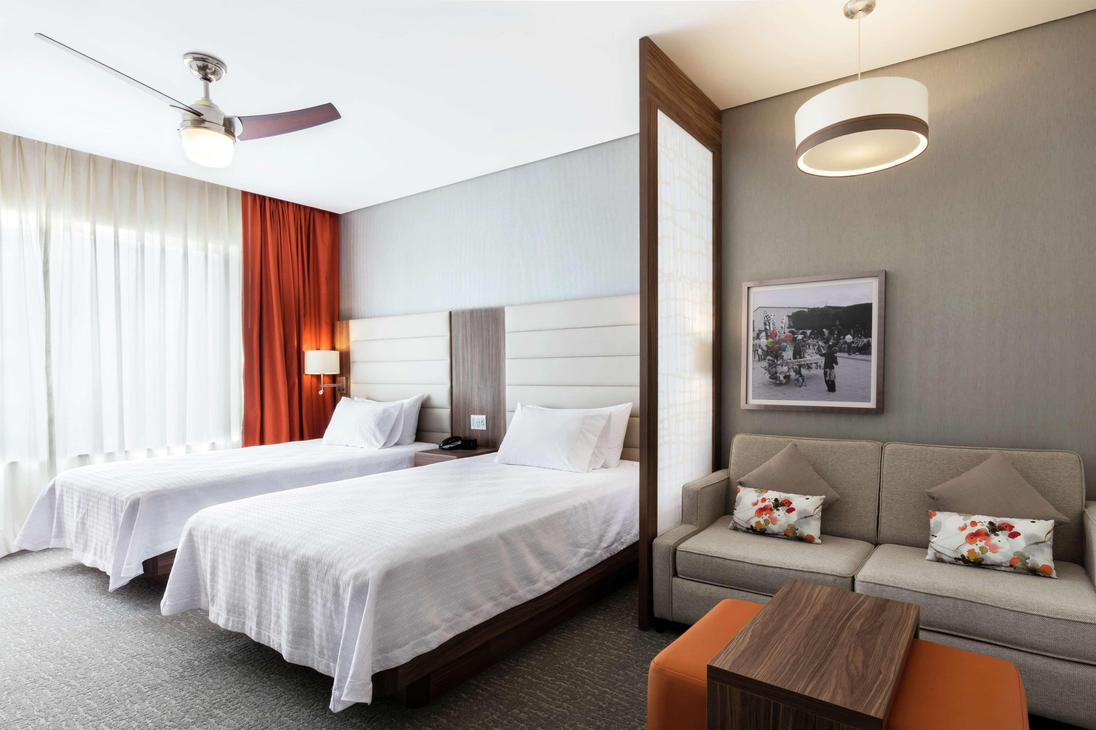 Homewood Suites By Hilton Silao Airport Zewnętrze zdjęcie