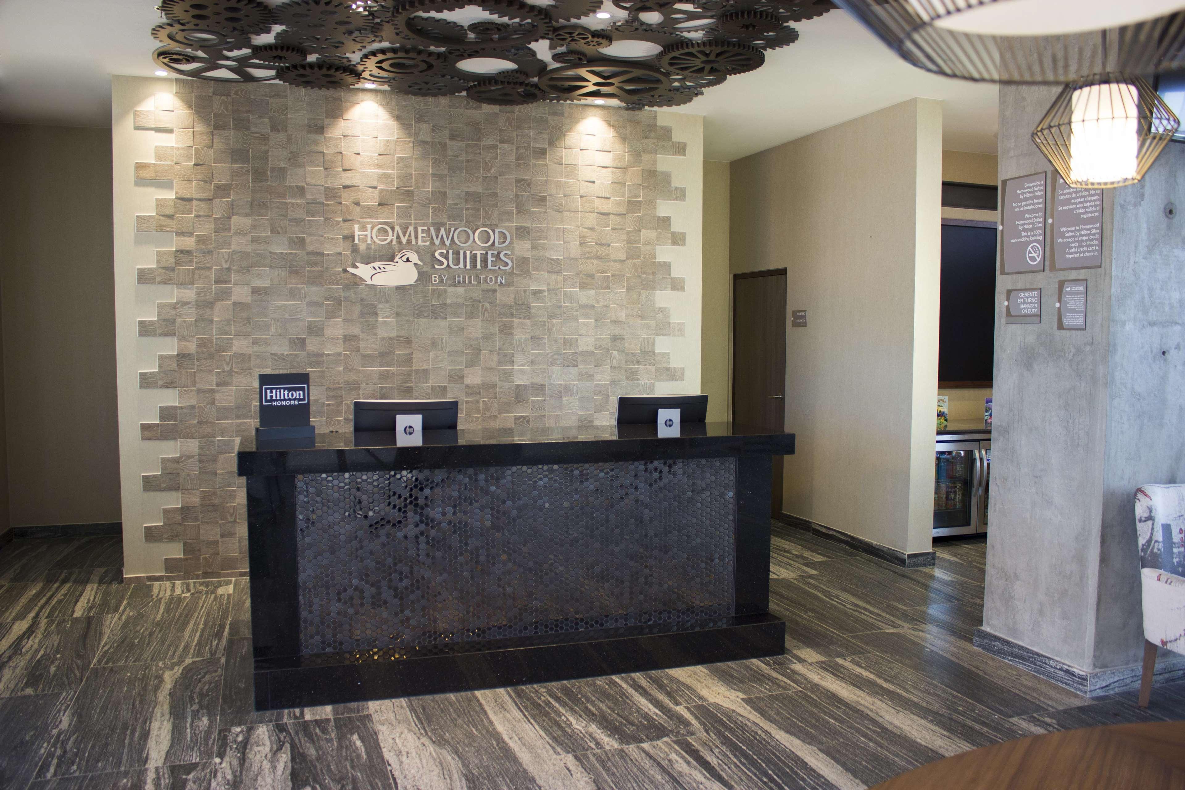 Fiesta Inn Suites Aeropuerto Del Bajio Silao Zewnętrze zdjęcie