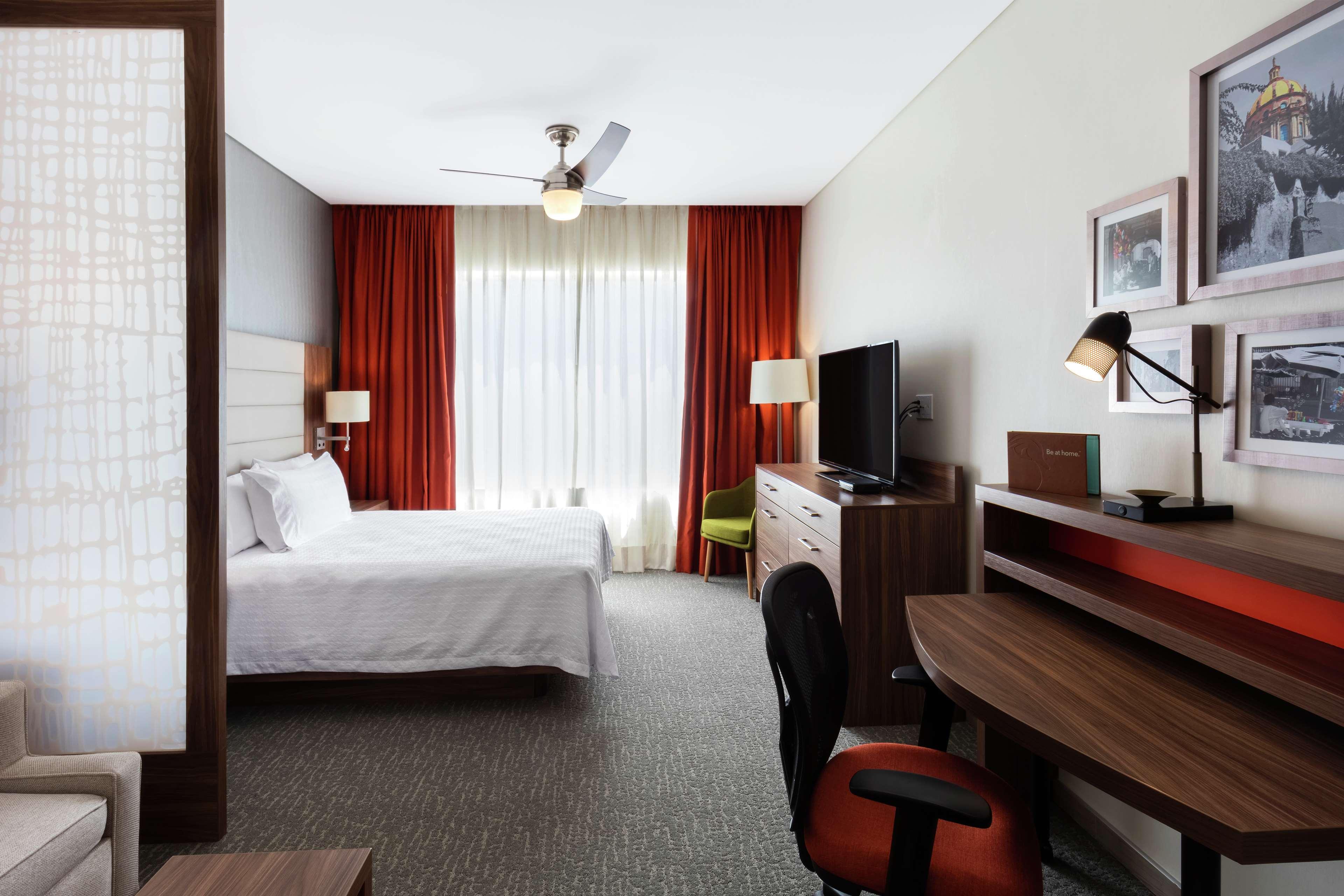 Homewood Suites By Hilton Silao Airport Zewnętrze zdjęcie